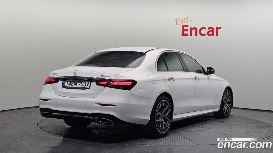 Mercedes-Benz E-Class E220d 4MATIC AMG Line, 2022