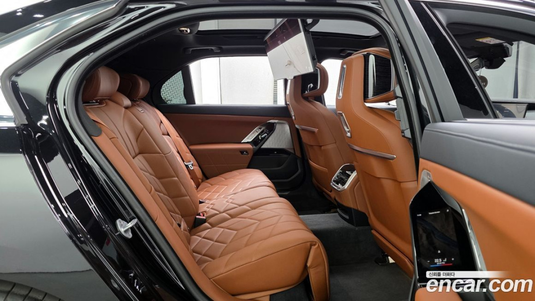 BMW 7-Series 740i xDrive M Sport, 2025