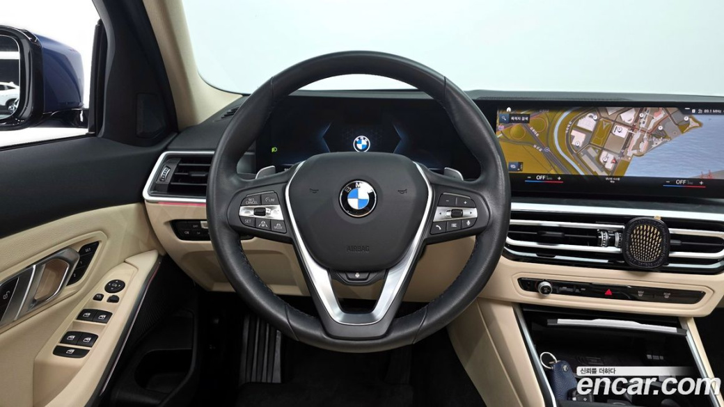 BMW 3-Series 320i, 2023