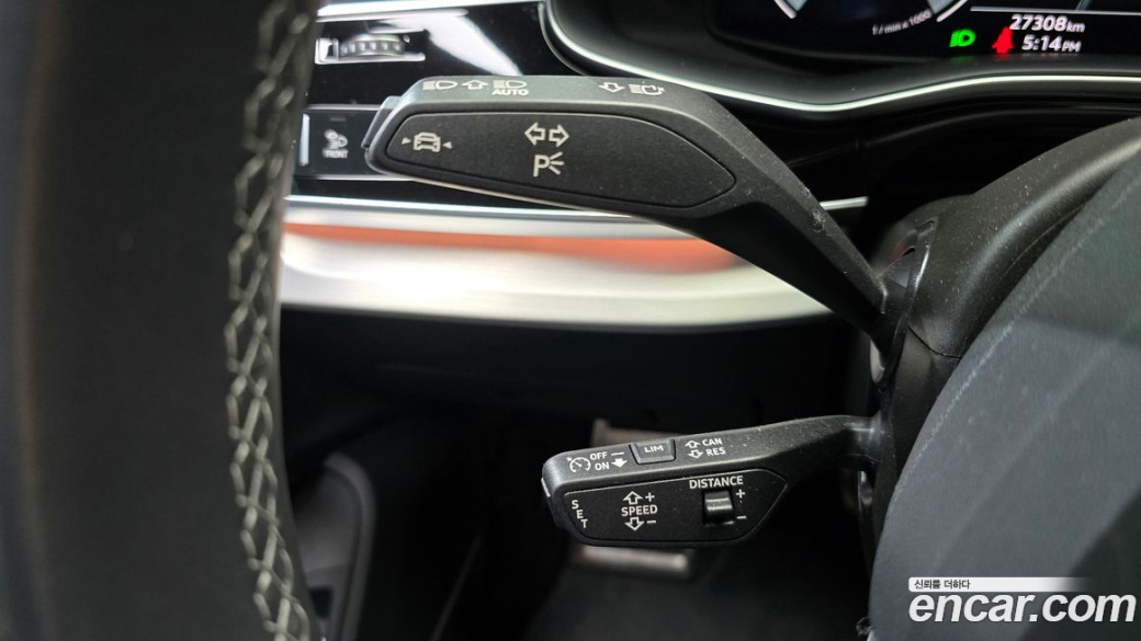 Audi Q8 55 TFSI Quattro Premium, 2023