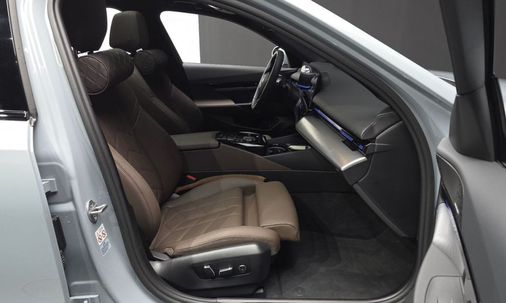 BMW 5-Series 520i M Sport, 2024
