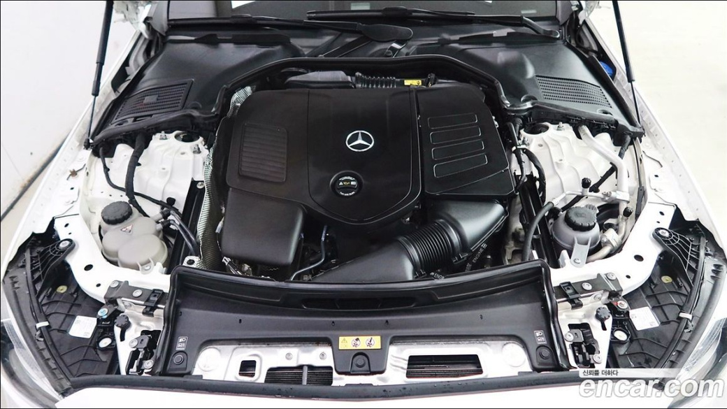 Mercedes-Benz C-Class C300 4MATIC AMG Line, 2023