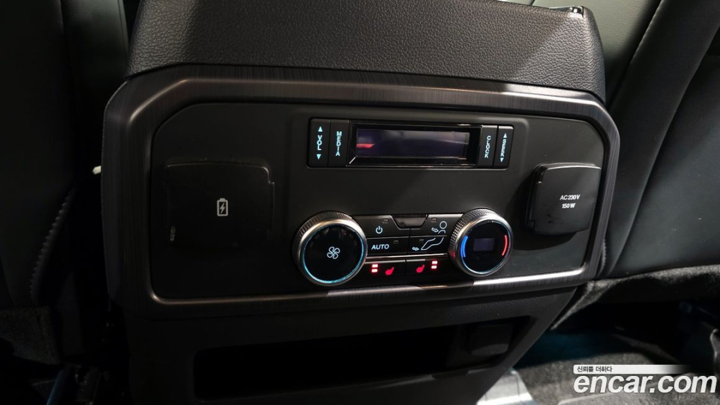 Ford Expedition Platinum 4WD, 2023