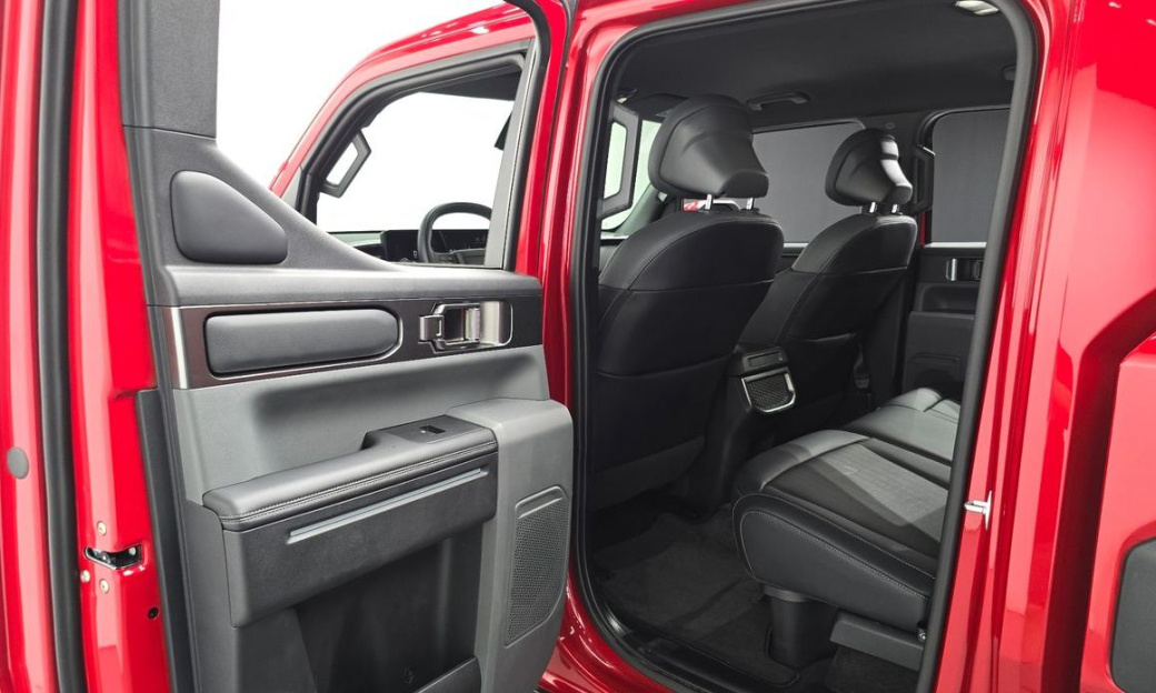 Kia Tasman 2.5T Gasoline 2WD, 2026