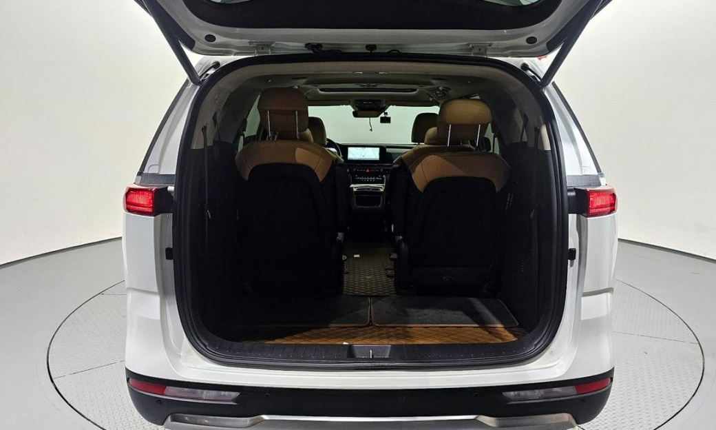 Kia Carnival 9-Seater Noblesse, 2022