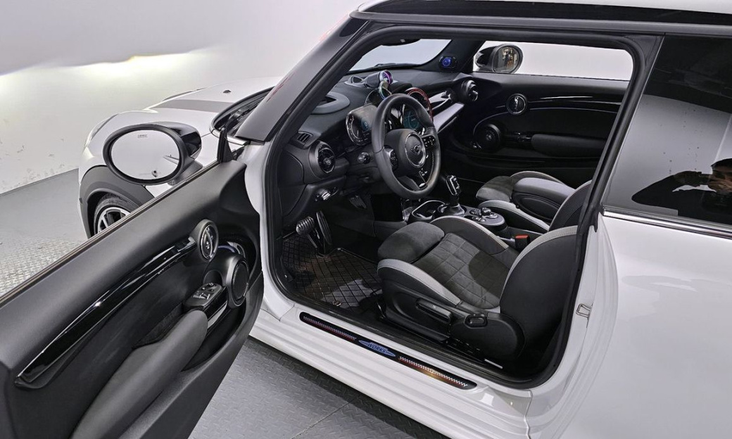 Mini Cooper JCW, 2024