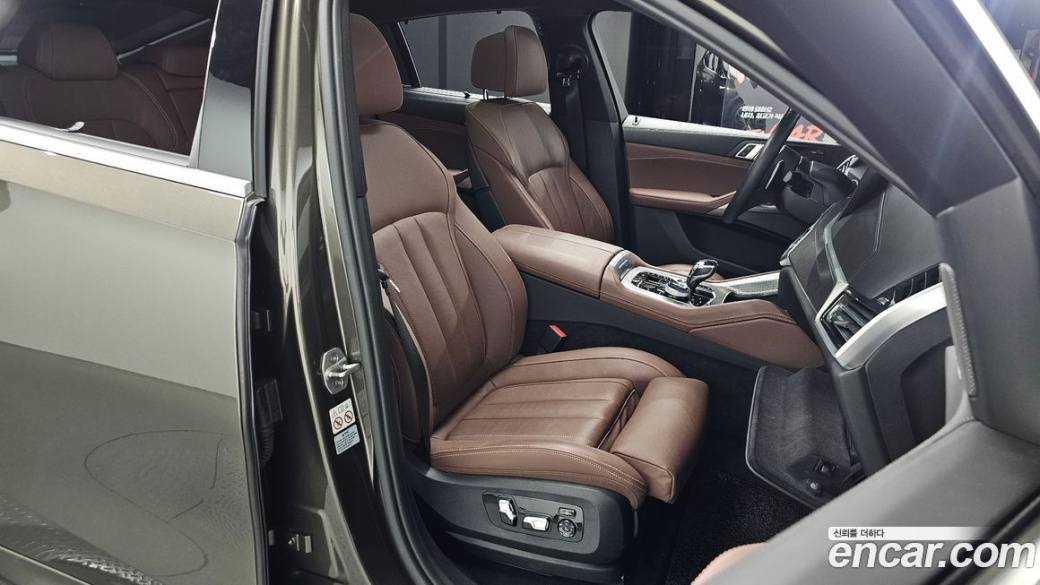 BMW X6 xDrive40i M Sport, 2021