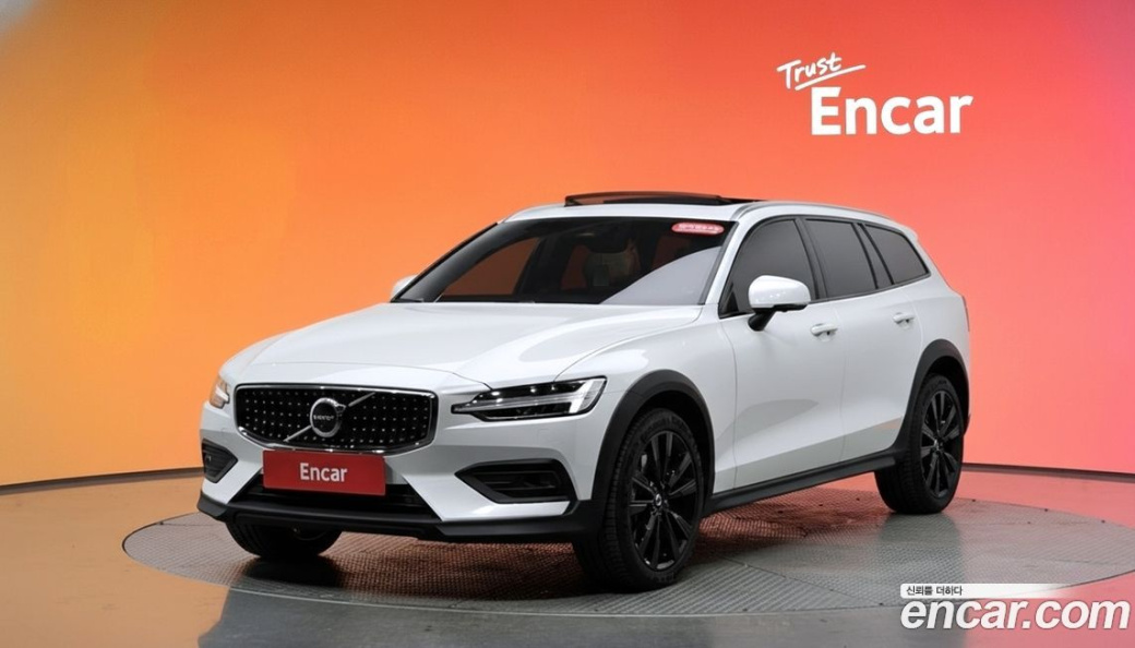 Volvo V60 B5 Ultimate AWD, 2024