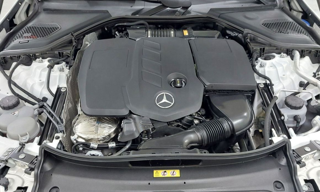 Mercedes-Benz E-Class E220d 4MATIC Exclusive, 2024