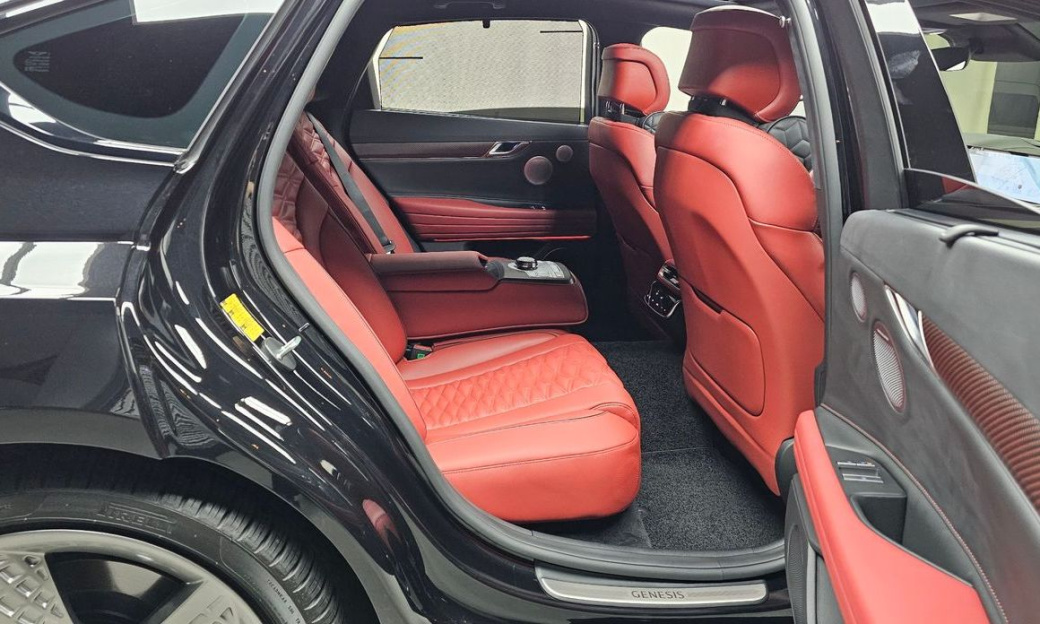 Genesis G80 Gasoline 2.5 Turbo 2WD, 2025