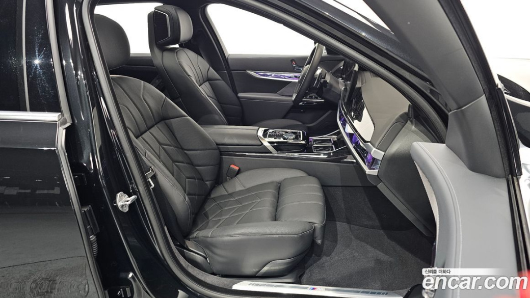 BMW 7-Series 740d xDrive M Sport, 2025