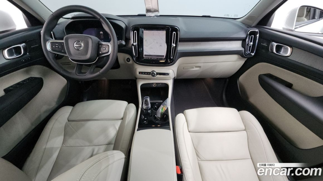 Volvo XC40 B4 Ultimate Bright, 2023
