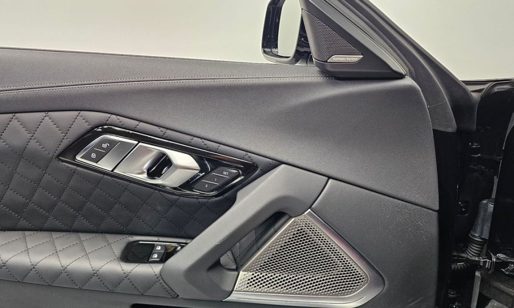 BMW Z4 M40i, 2025