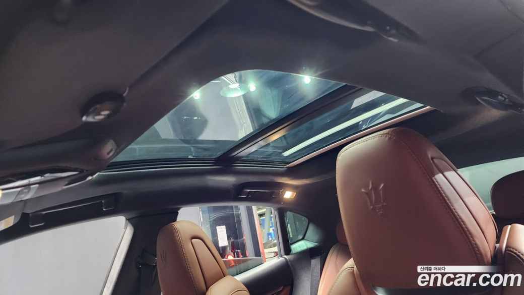 Maserati Levante 3.0 AWD Modena, 2022