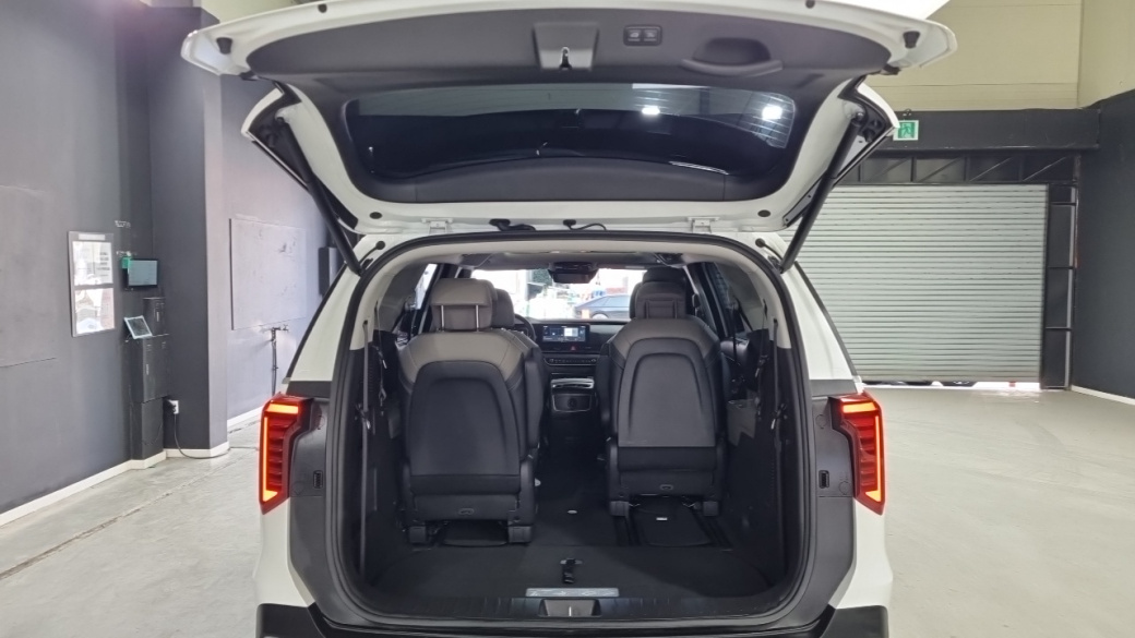 Kia Carnival 9-Seater Noblesse, 2025