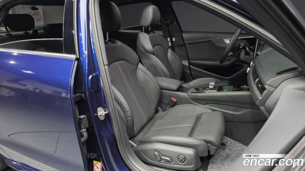 Audi A4 40 TFSI Premium, 2023