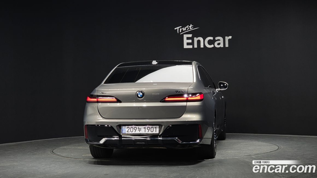 BMW 7-Series 740i xDrive M Sport, 2024