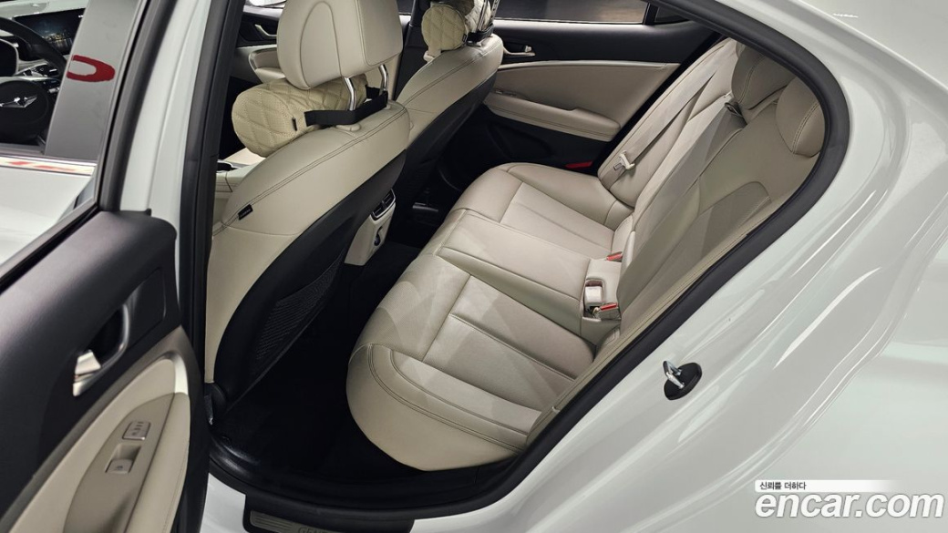 Genesis G70 Gasoline 2.0T 4WD, 2022