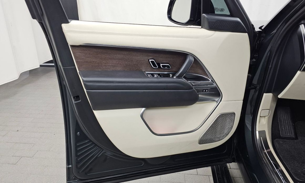 Land Rover Range Rover P530 Autobiography, 2023