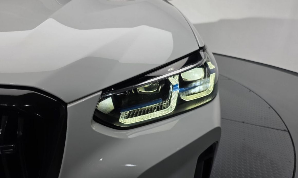 BMW X4 xDrive M40i, 2022