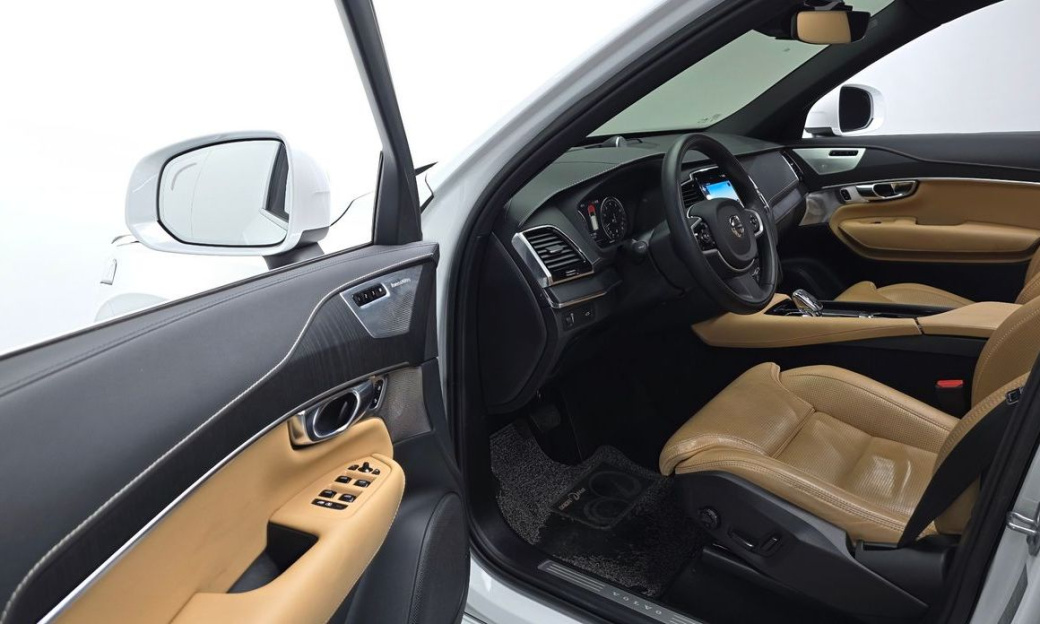 Volvo XC90 B6 Inscription, 2022