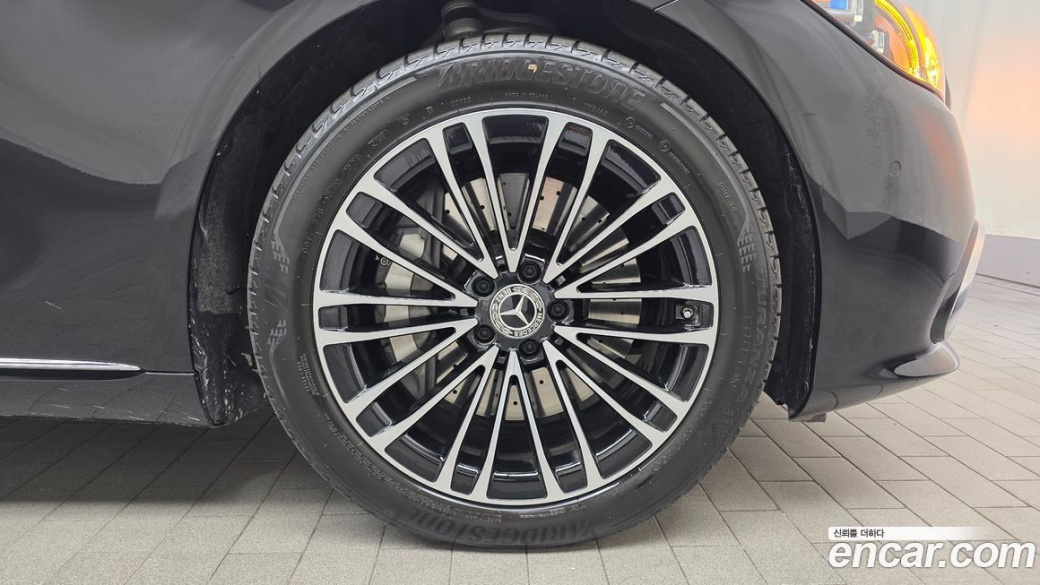 Mercedes-Benz S-Class S350 d 4MATIC, 2025