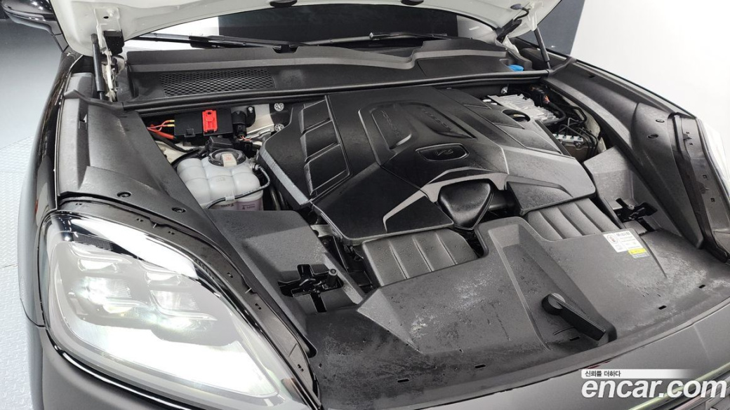 Porsche Cayenne 3.0 Coupe, 2024