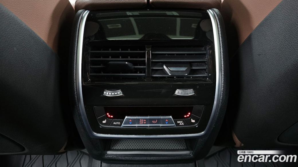 BMW X5 M50i, 2022