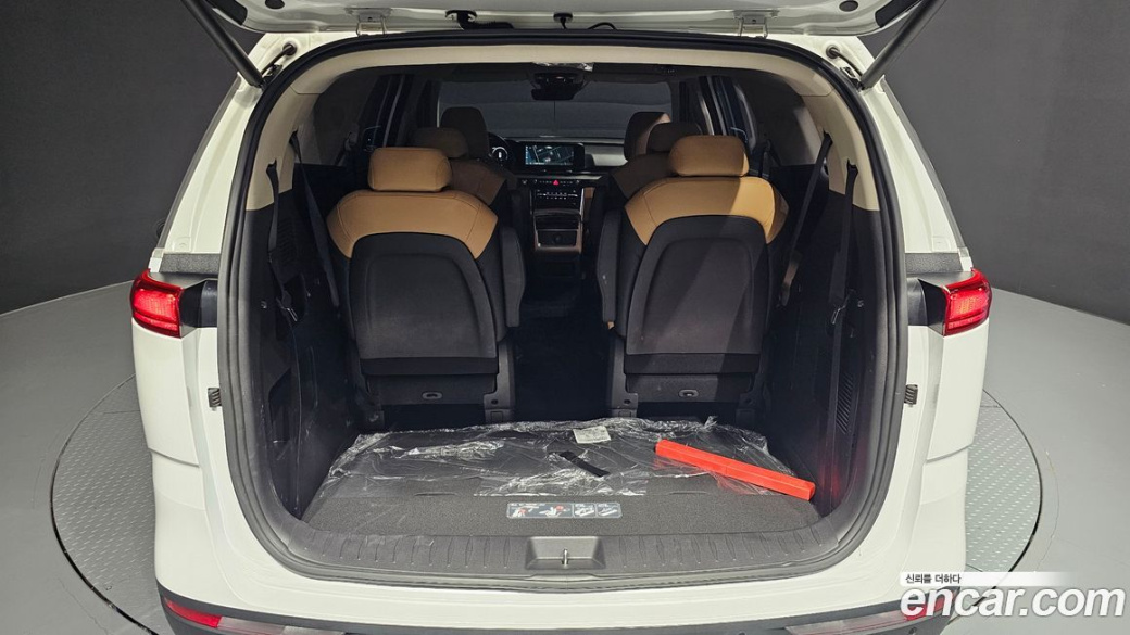 Kia Carnival 9-Seater Noblesse, 2023