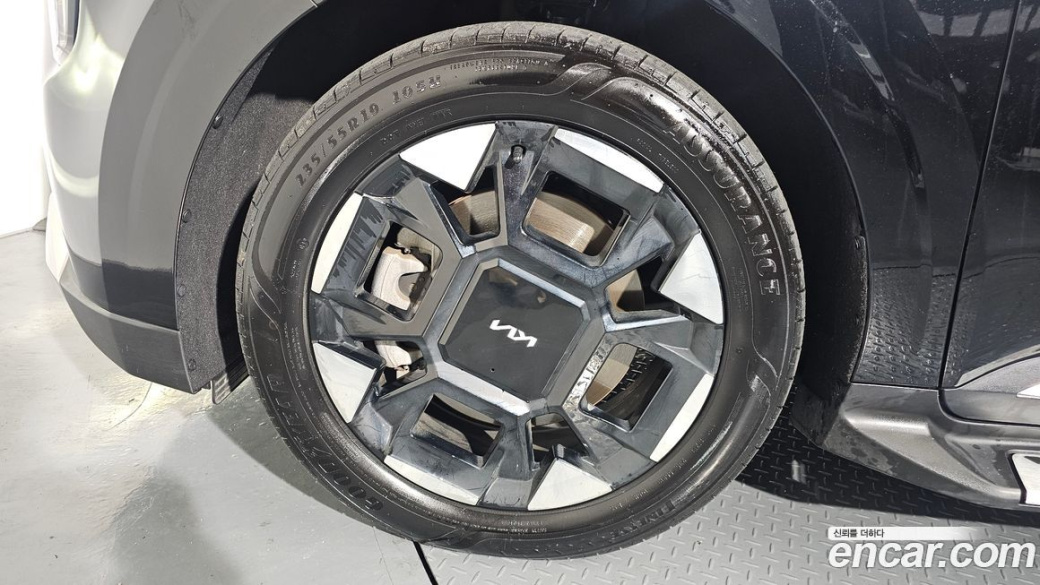 Kia Carnival 9-Seater Noblesse, 2025