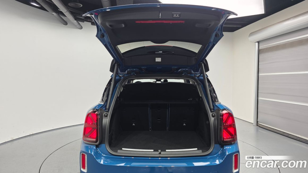Mini Countryman ALL4 Classic Launch Pack, 2023