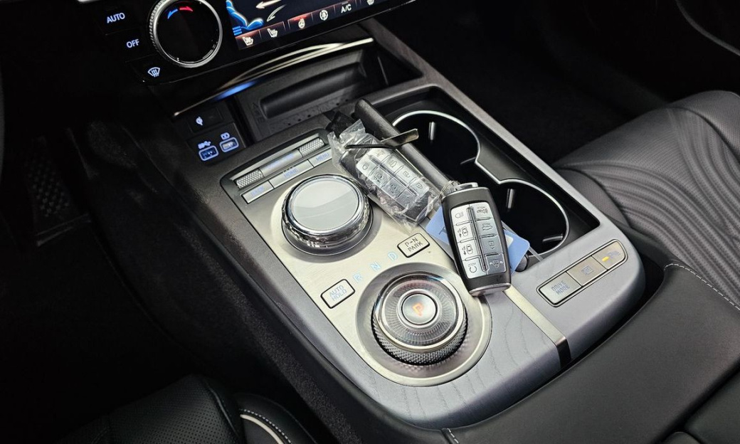 Genesis G80 Gasoline 2.5 Turbo AWD, 2024