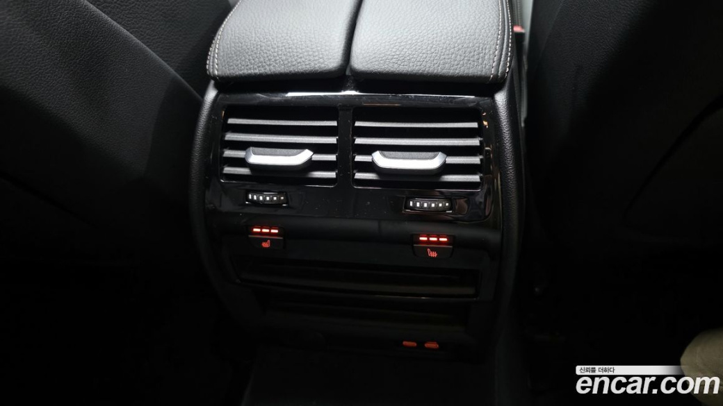 BMW 5-Series 520i Luxury, 2022