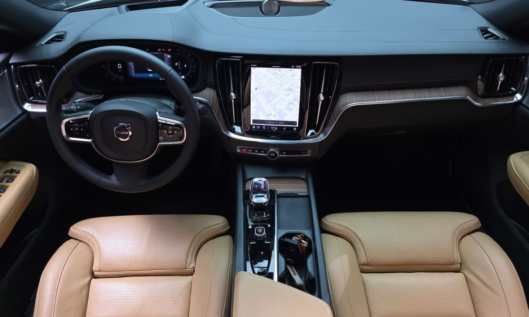 Volvo S60 B5 Ultimate Bright, 2024