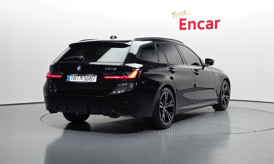 BMW 3-Series 320d Touring M Sport, 2025