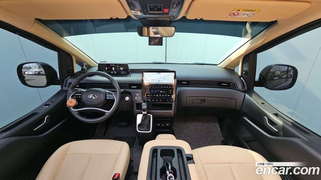 Hyundai Staria Tourer 9-Seater, 2024