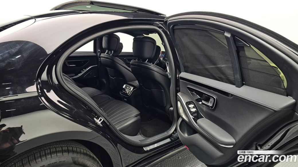 Mercedes-Benz S-Class S350 d 4MATIC, 2025