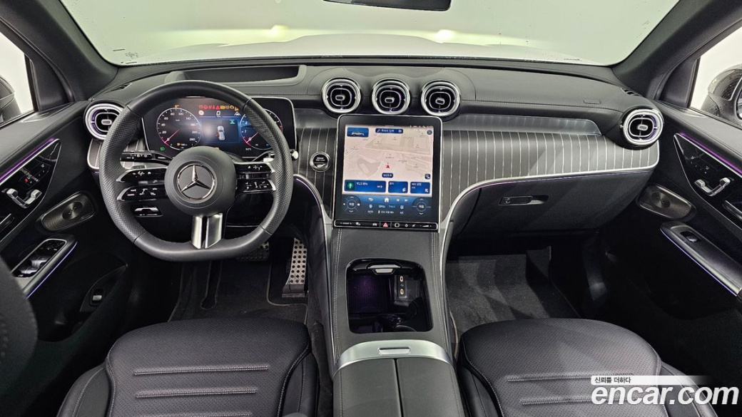 Mercedes-Benz GLC-Class GLC300 4MATIC AMG Line, 2025