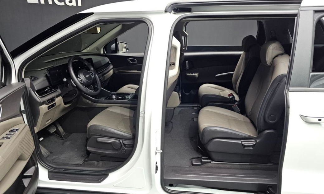 Kia Carnival 9-Seater Prestige, 2025