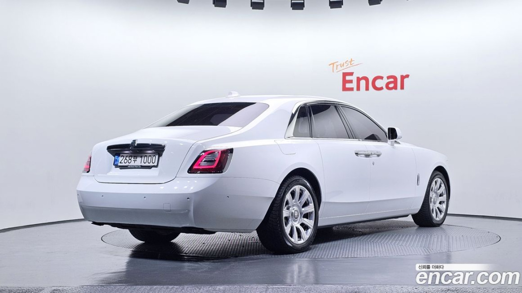 Rolls-Royce Ghost 6.7 V12, 2023