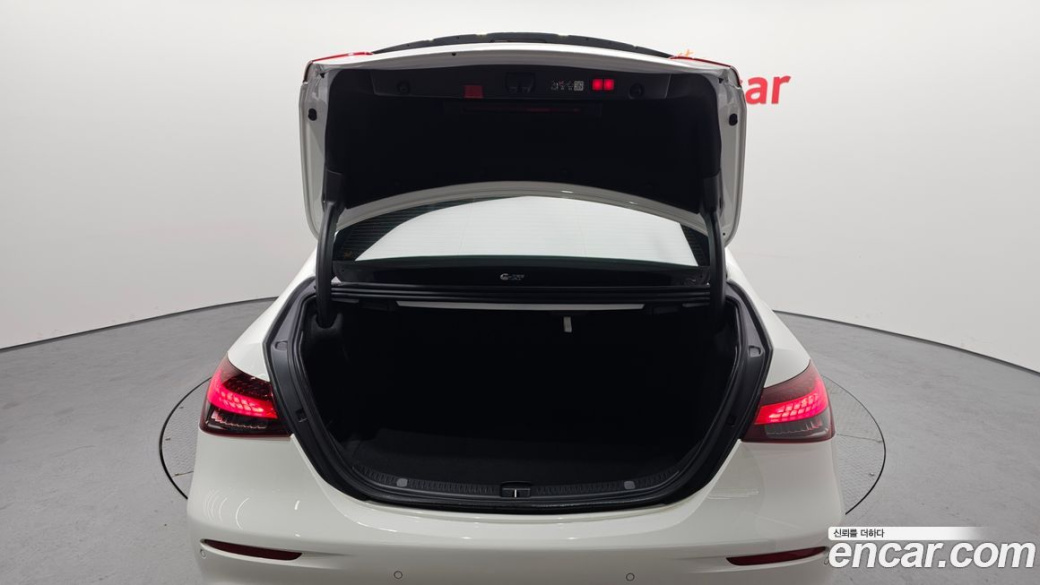 Mercedes-Benz E-Class E250 AMG Line, 2023