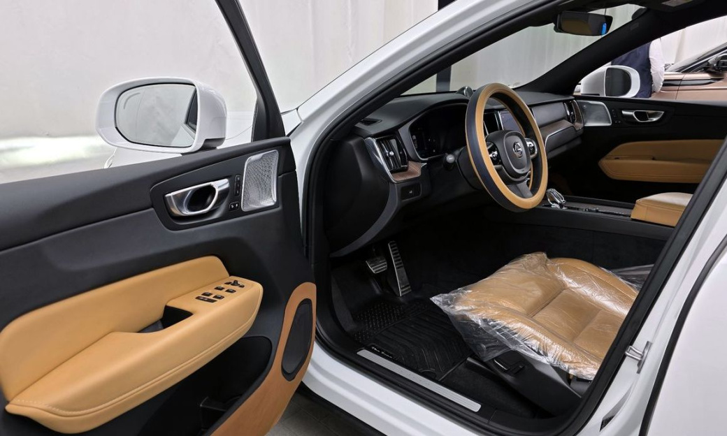 Volvo XC60 B6 Ultimate Bright, 2023