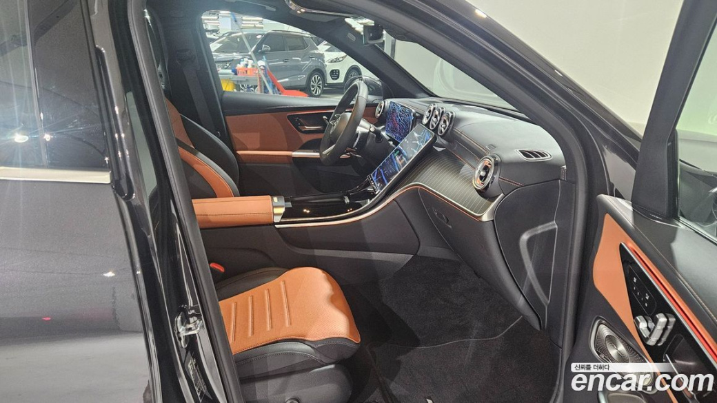 Mercedes-Benz GLC-Class GLC300 4MATIC AMG Line, 2026