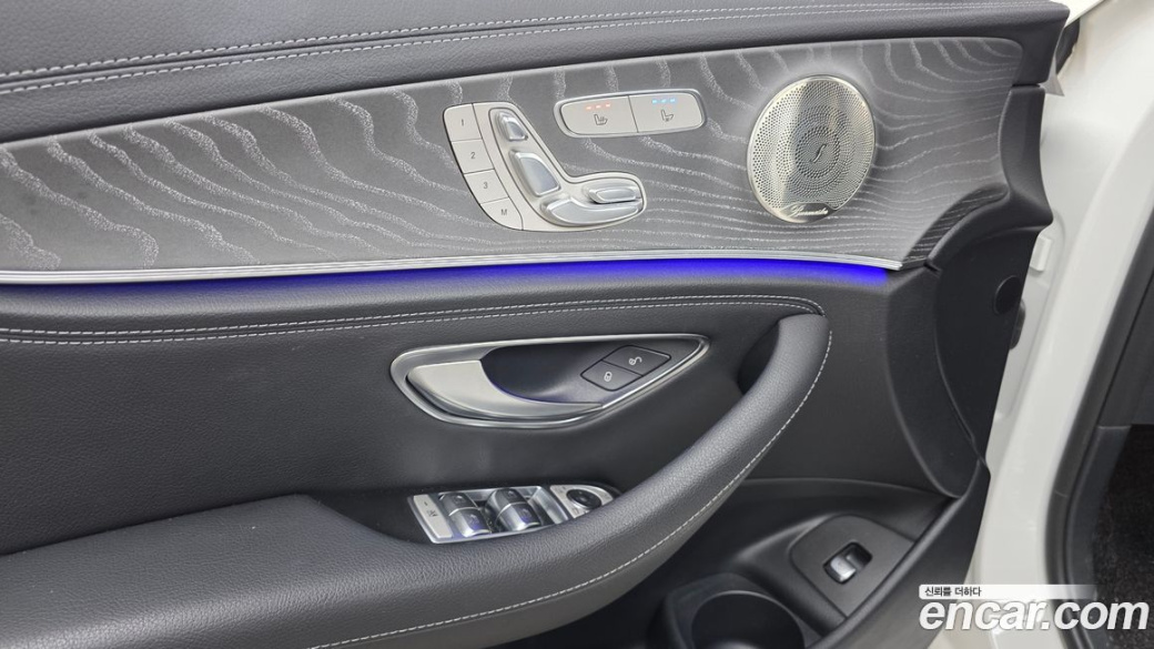 Mercedes-Benz E-Class E350 4MATIC AMG Line, 2022