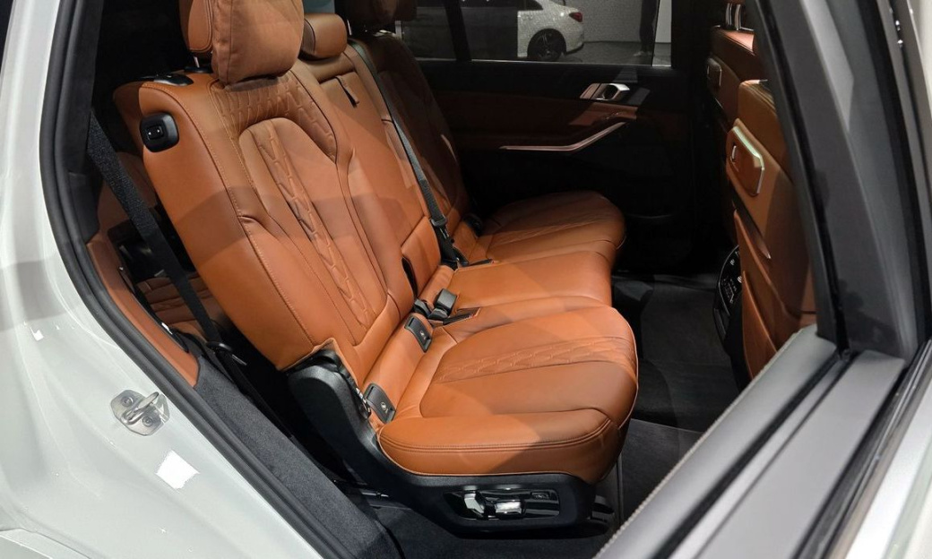 BMW X7 xDrive 40i M Sport 7STR, 2025