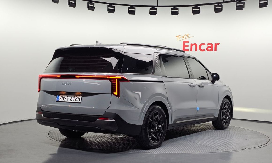 Kia Carnival 7-Seater Gravity, 2025