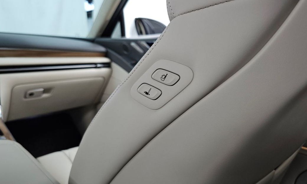 Genesis G80 Gasoline 2.5 Turbo 2WD, 2025