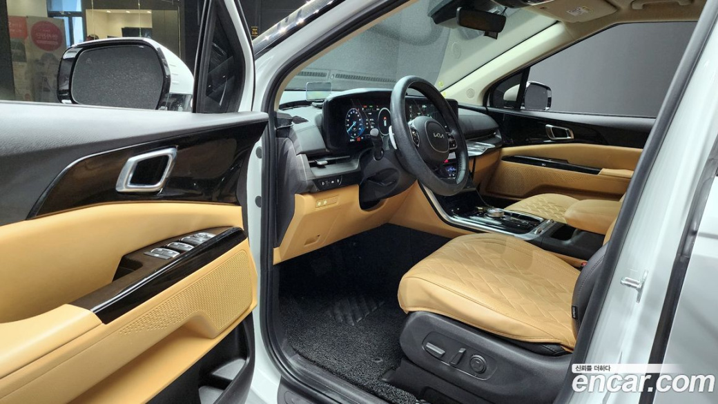 Kia Carnival 9-Seater Noblesse, 2023