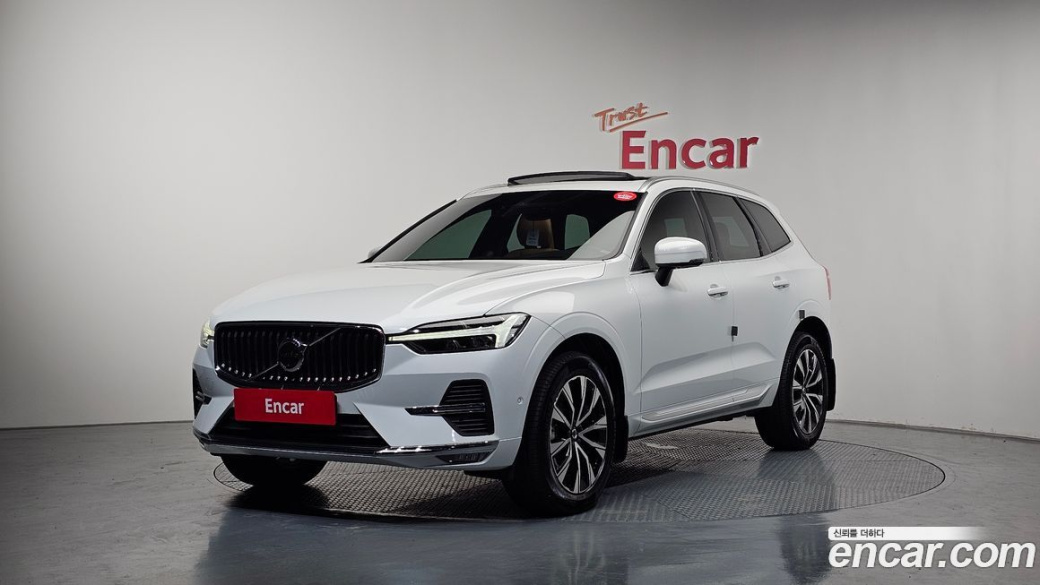 Volvo XC60 B6 Ultra Bright, 2025