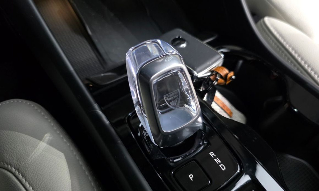 Volvo XC40 B4 Ultra Bright, 2026